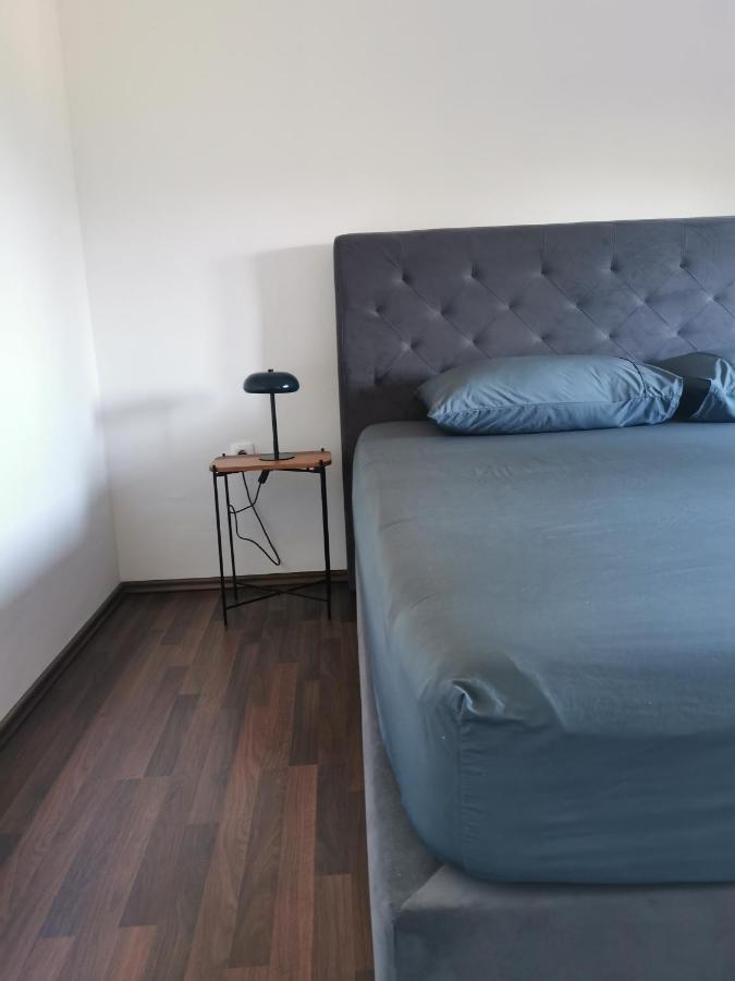 Apartment Luki بوفايل المظهر الخارجي الصورة