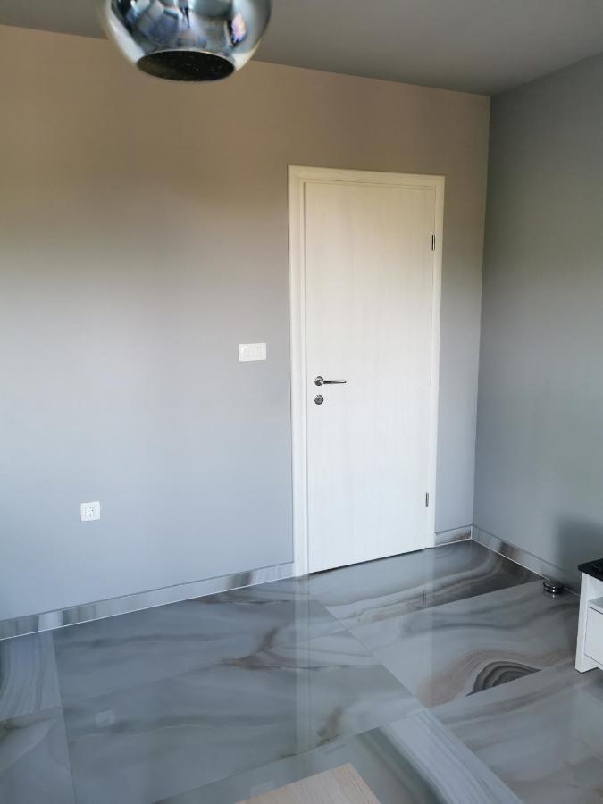 Apartment Luki بوفايل المظهر الخارجي الصورة