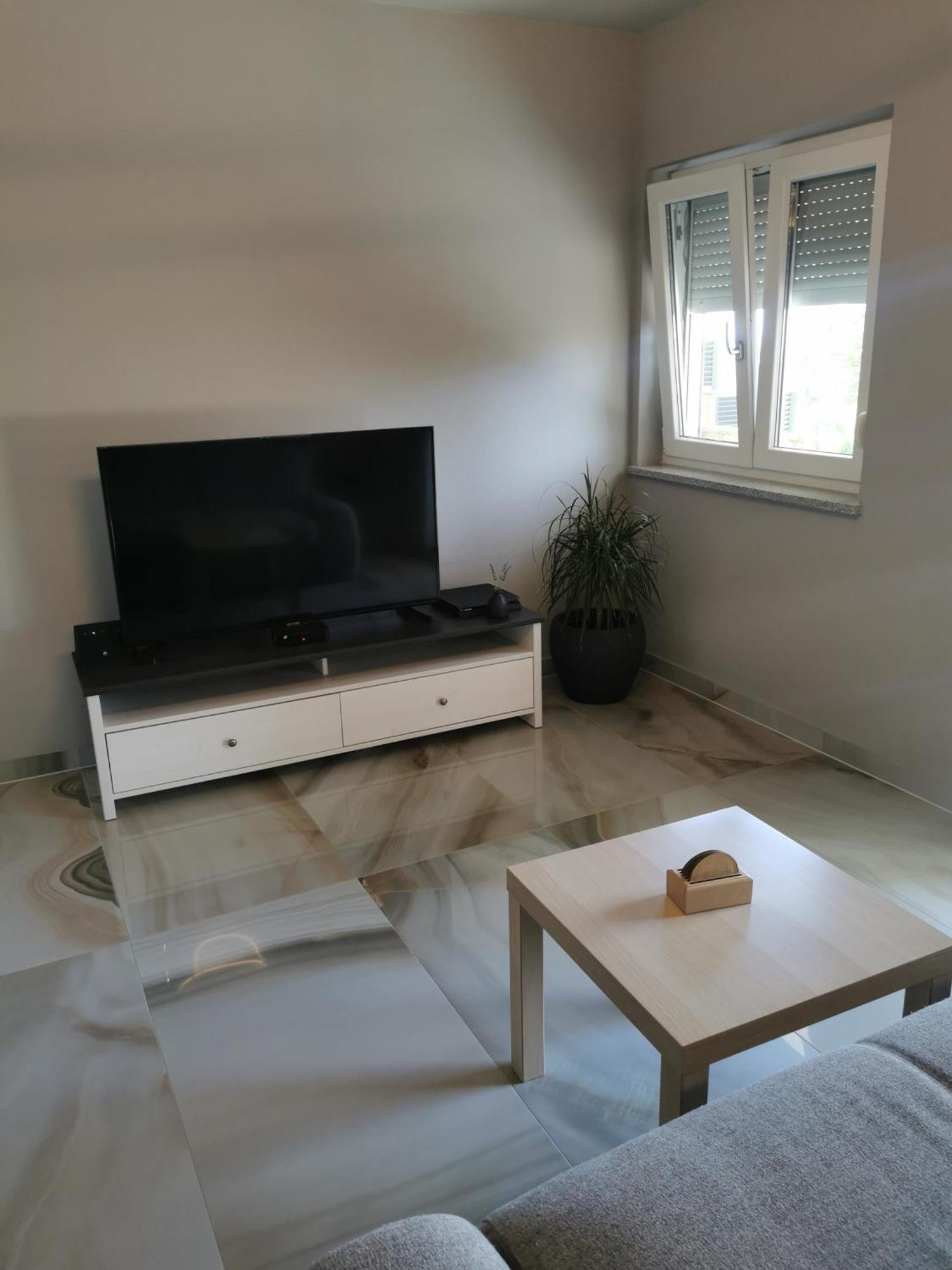 Apartment Luki بوفايل المظهر الخارجي الصورة