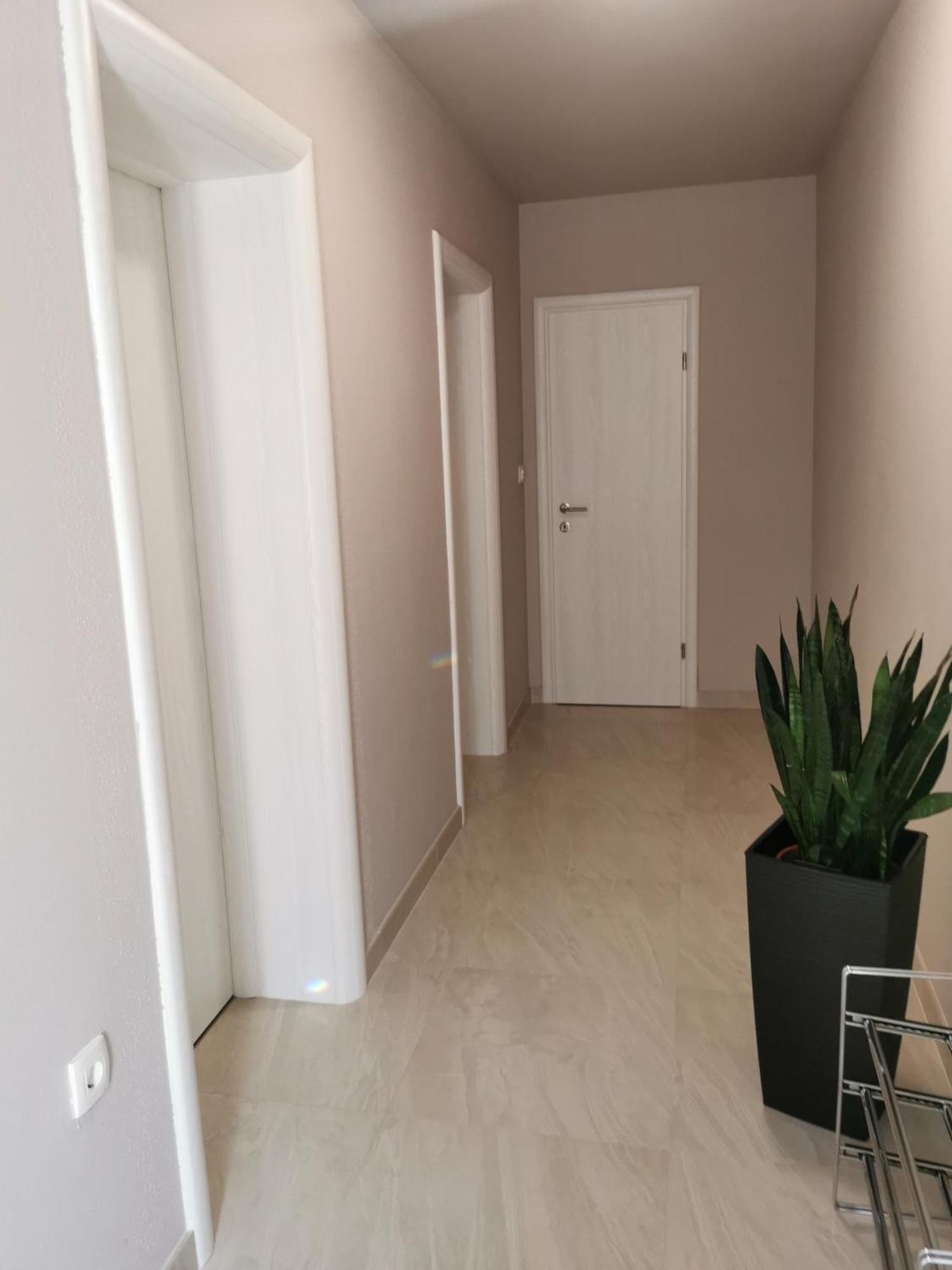 Apartment Luki بوفايل المظهر الخارجي الصورة